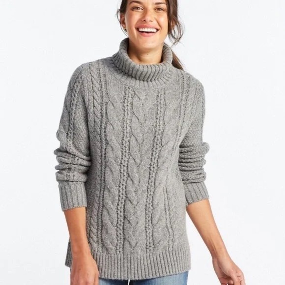 L.L. Bean Grey Cable Knit‎ Cozy Turtleneck Sweater Medium
